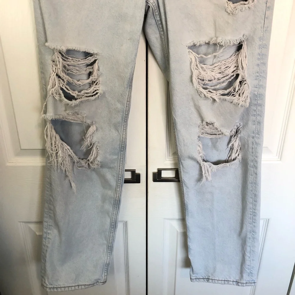 &Denim Light Wash Button Fly High Rise Distressed Crop Jeans Size 6